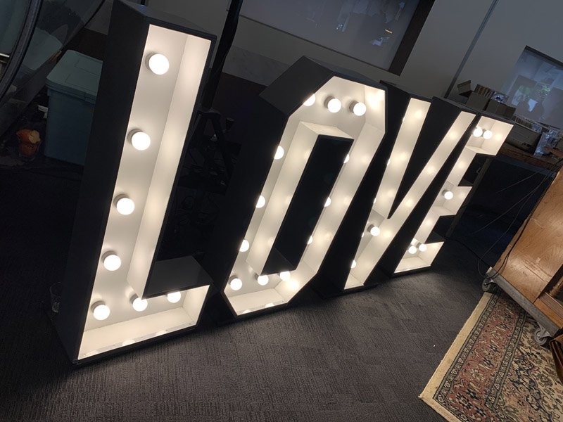 Lichtletters huren Love Purmerend